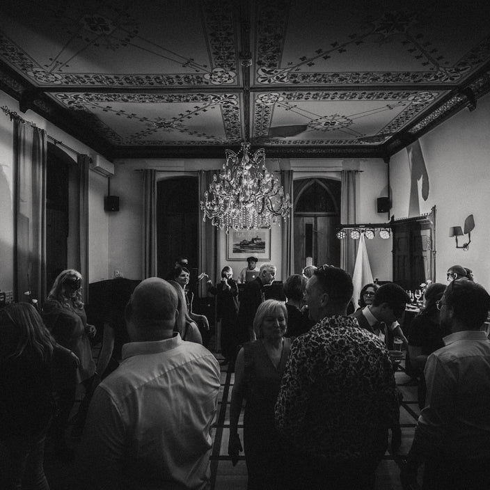 template--24007394984203__collection-links